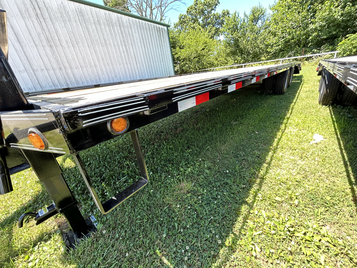 2024 ELITE 30' GOOSENECK FLATBED 30582 Photo 2