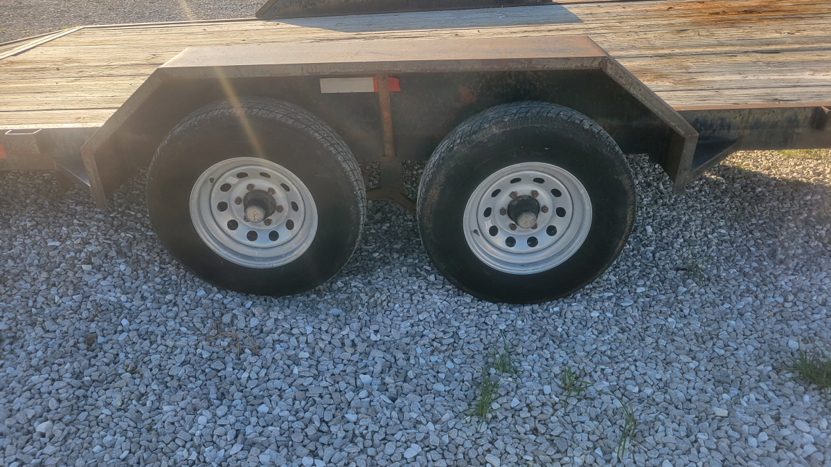 1998 R&W 22' flatbed GN 2- 5.2K AXLES 14750 Photo 1