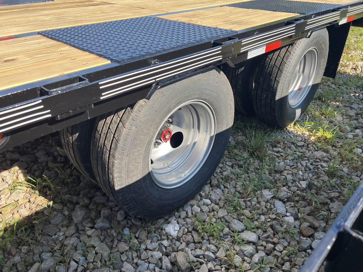 2024 Elite 32' Gooseneck Tandem Dual Flatbed 30672 Photo 1