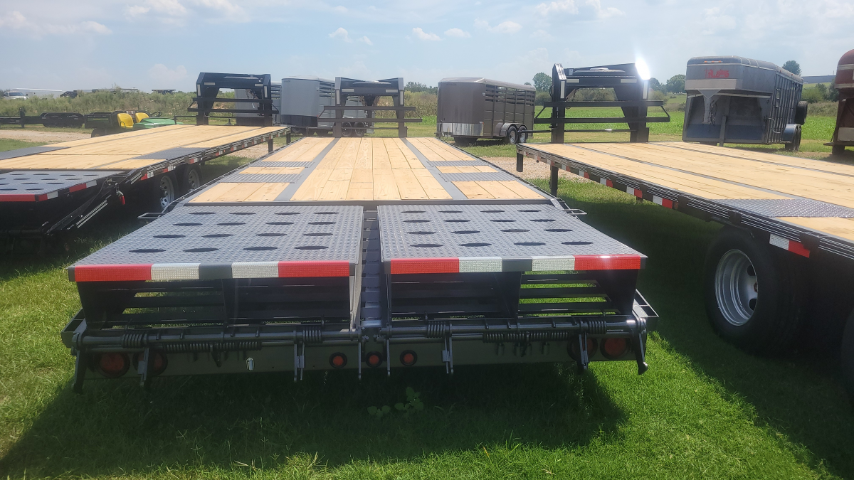 2024 ELITE 32' GN FLATBED TD 2- 10K AXLES  MEGA RAMPS 30568  Photo 2