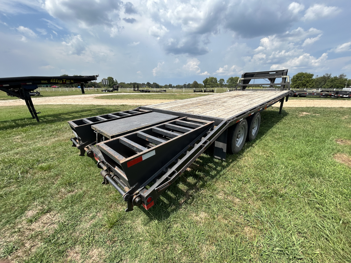 2013 Diamon T 25’ Flatbed 15679 Photo 5