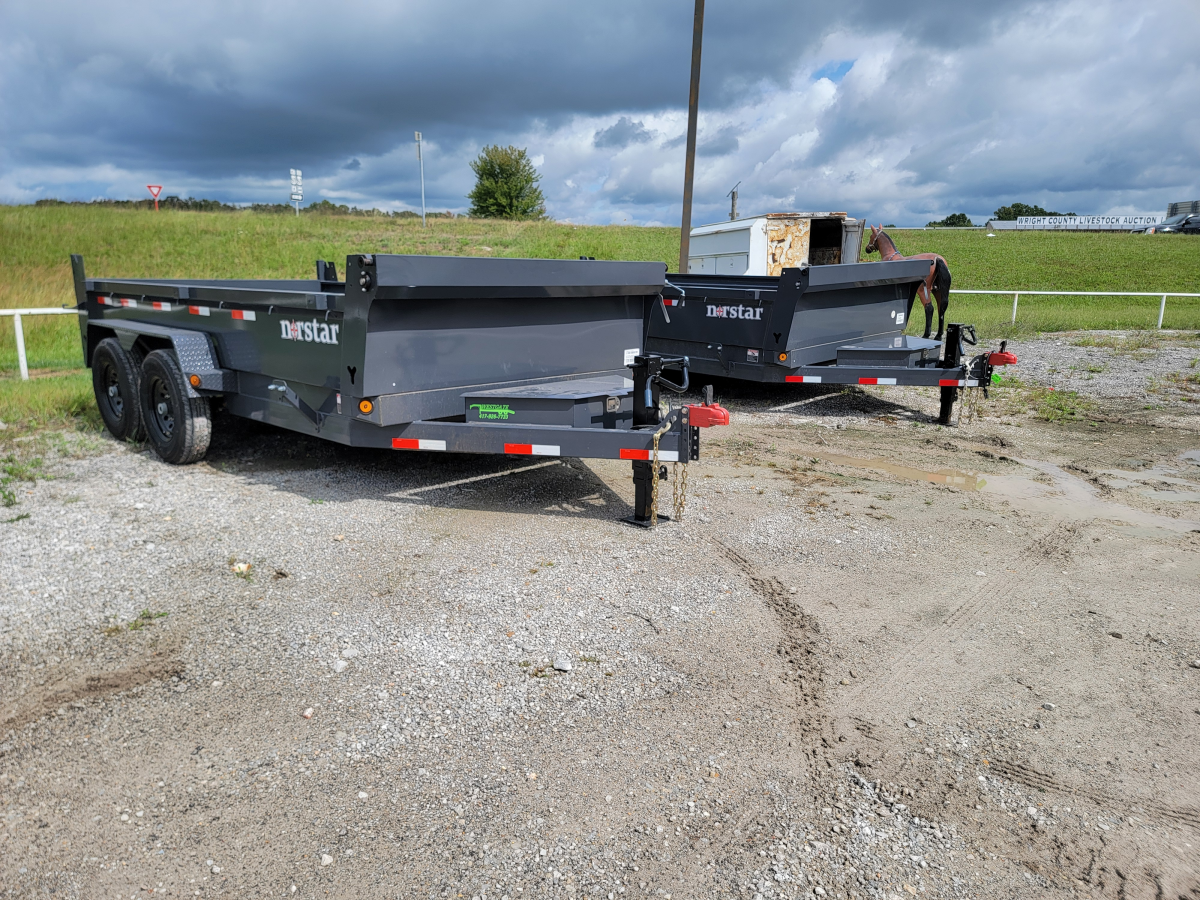 SCRATCH AND DENT DUMP TRAILER SALE Photo 1