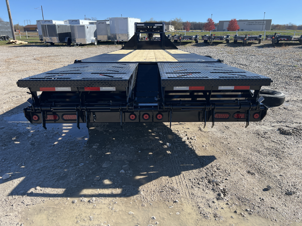 2025 Ironbull 25' Gooseneck Tandem Dual Flatbed 03817 Photo 2